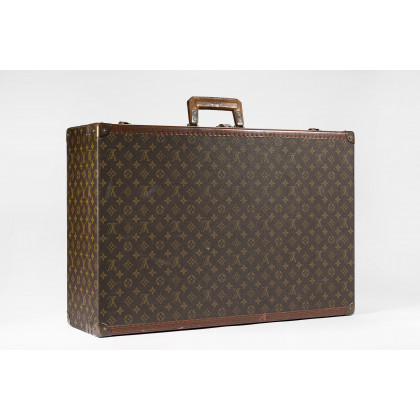 Sold at Auction: Louis Vuitton, Louis Vuitton Suitcase